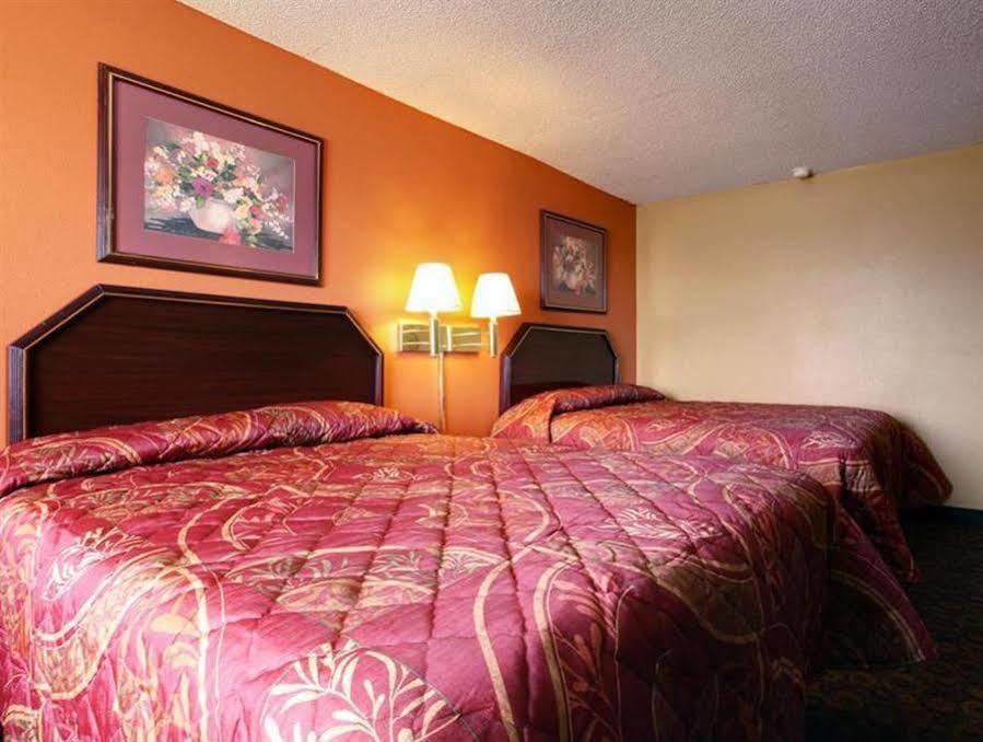 Americas Best Value Inn And Suites Greenwood Exterior photo