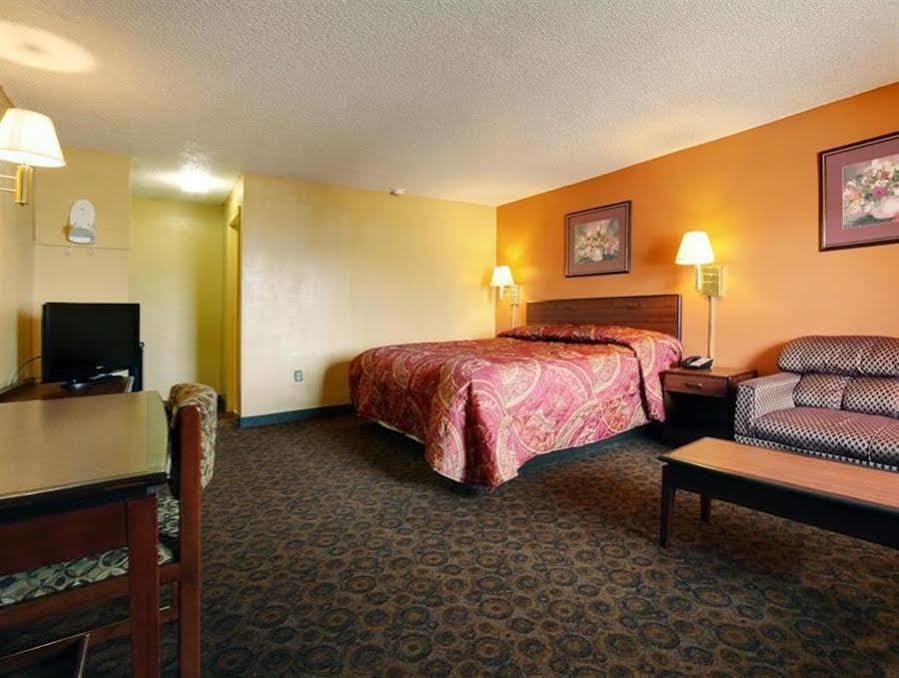 Americas Best Value Inn And Suites Greenwood Exterior photo